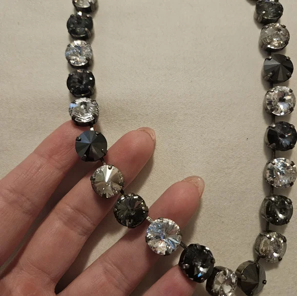 Sabika Inspired Elegant Black and Silver Necklace - Picture 2 of 2